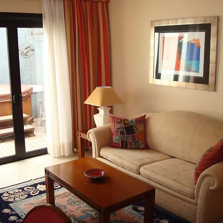 מלון Vik - Boutique (adults Only) 5*